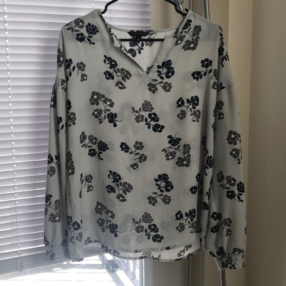 Banana Republic Top - Picture 3 of 5